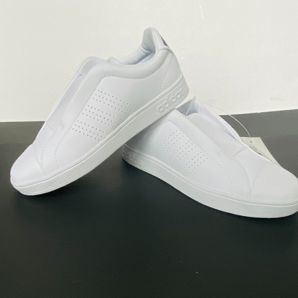 ADIDAS White  NWT Slip-on Advantage Adapt